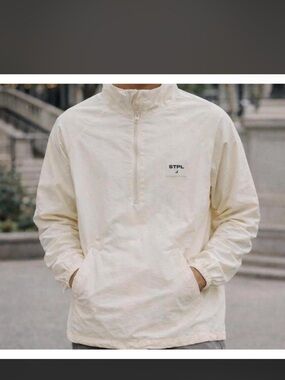 Staple Pigeon STPL Men’s Half Zip Windbreaker jacket cream Style 16081 Sz L